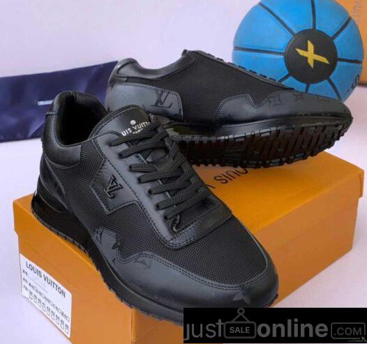 Luxury Louis Vuitton Men's Leather Lace Up Shoes. in Lagos Island