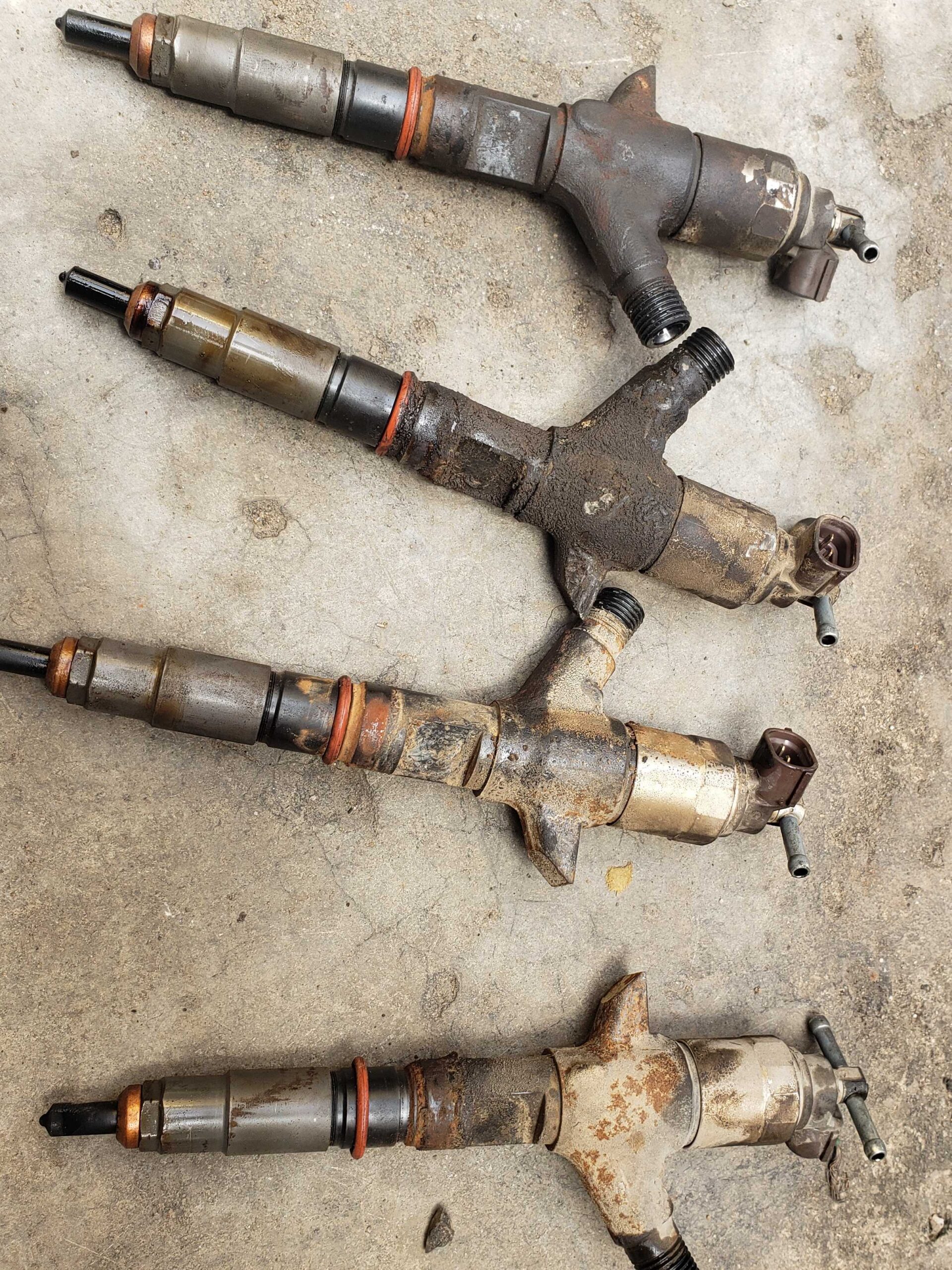 Common rail electric nozzles