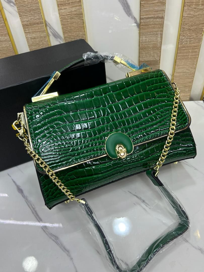 Luxury handbag for sale at ikorodu