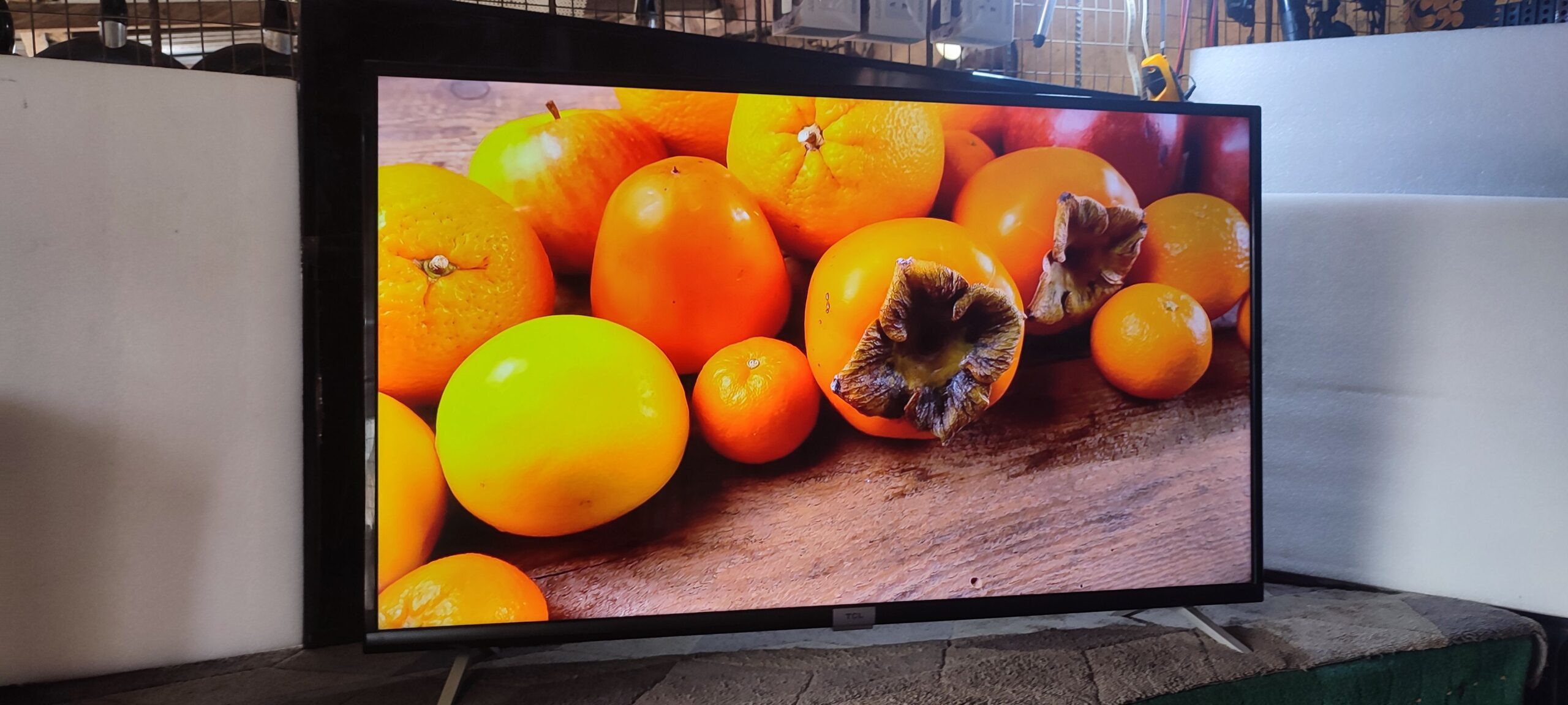 43 INCHES TCL SMART UHD LED TV