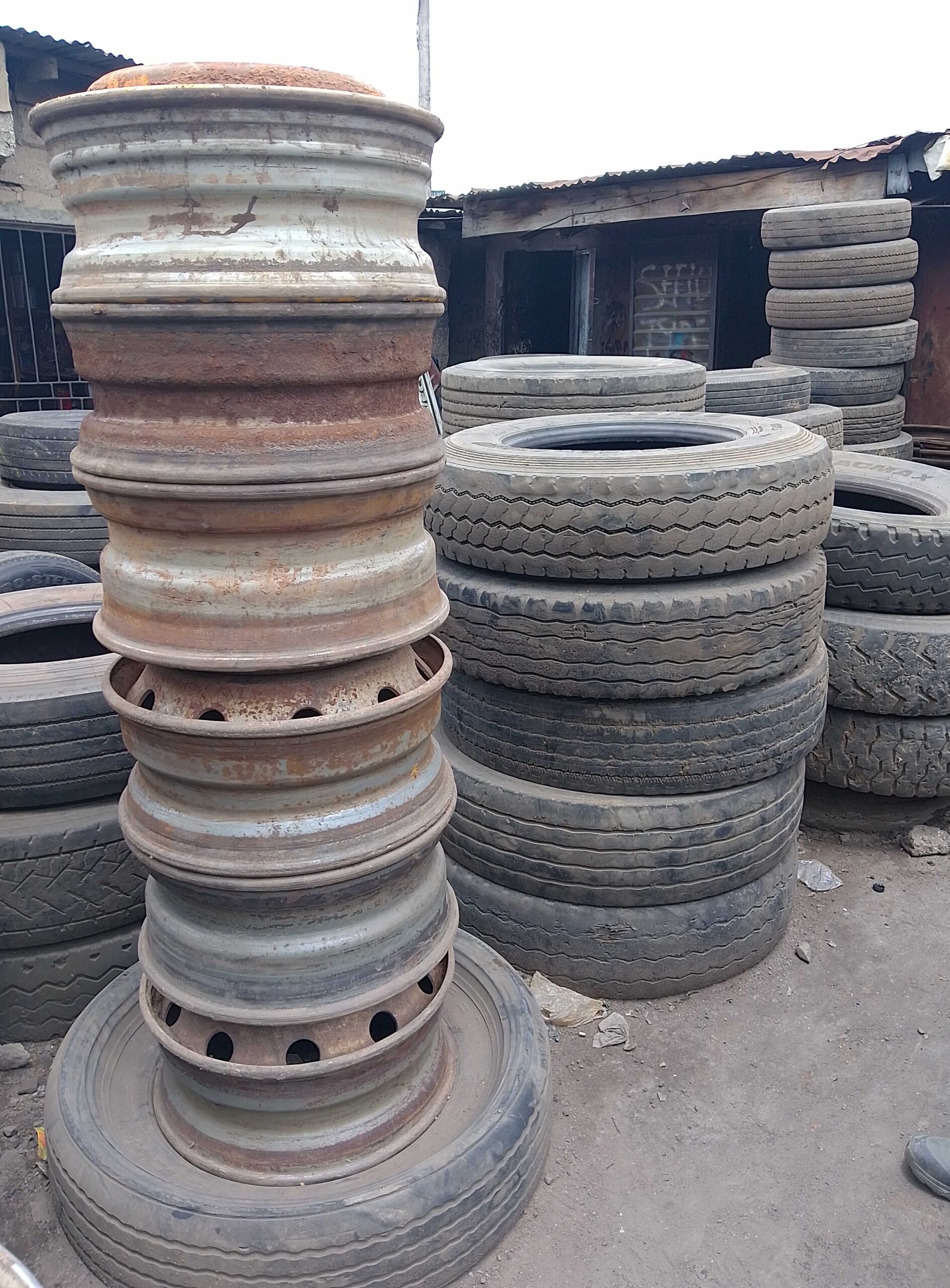 Truck Tyres and Rims