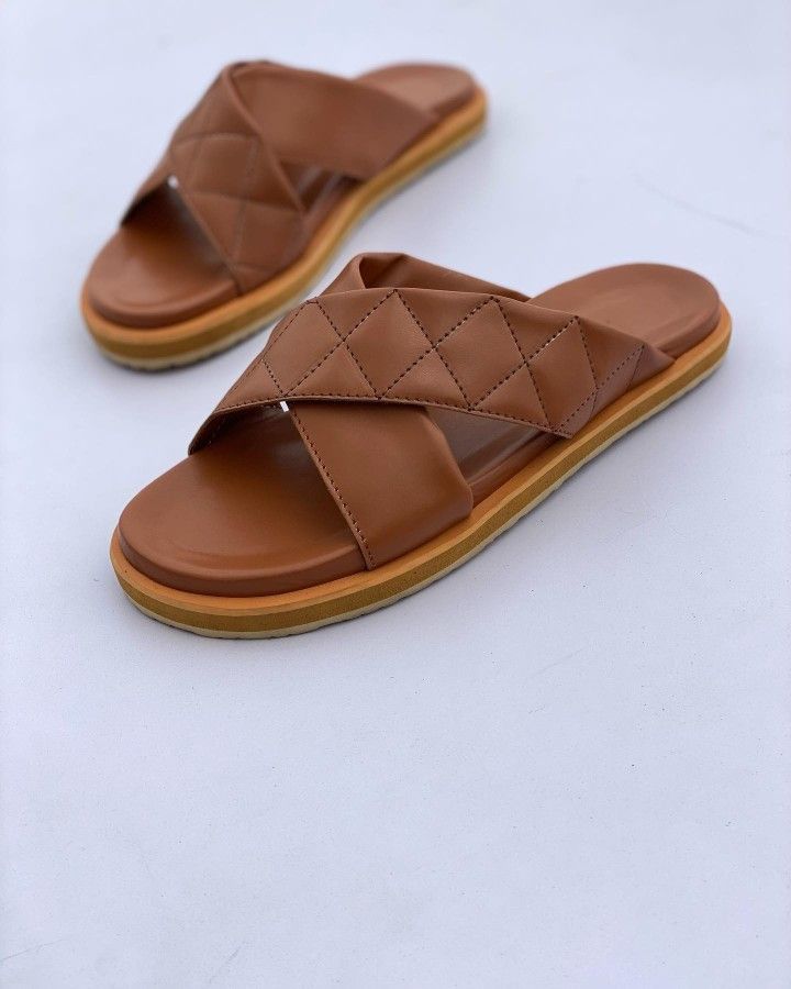 Palm slippers for sale at ikorodu