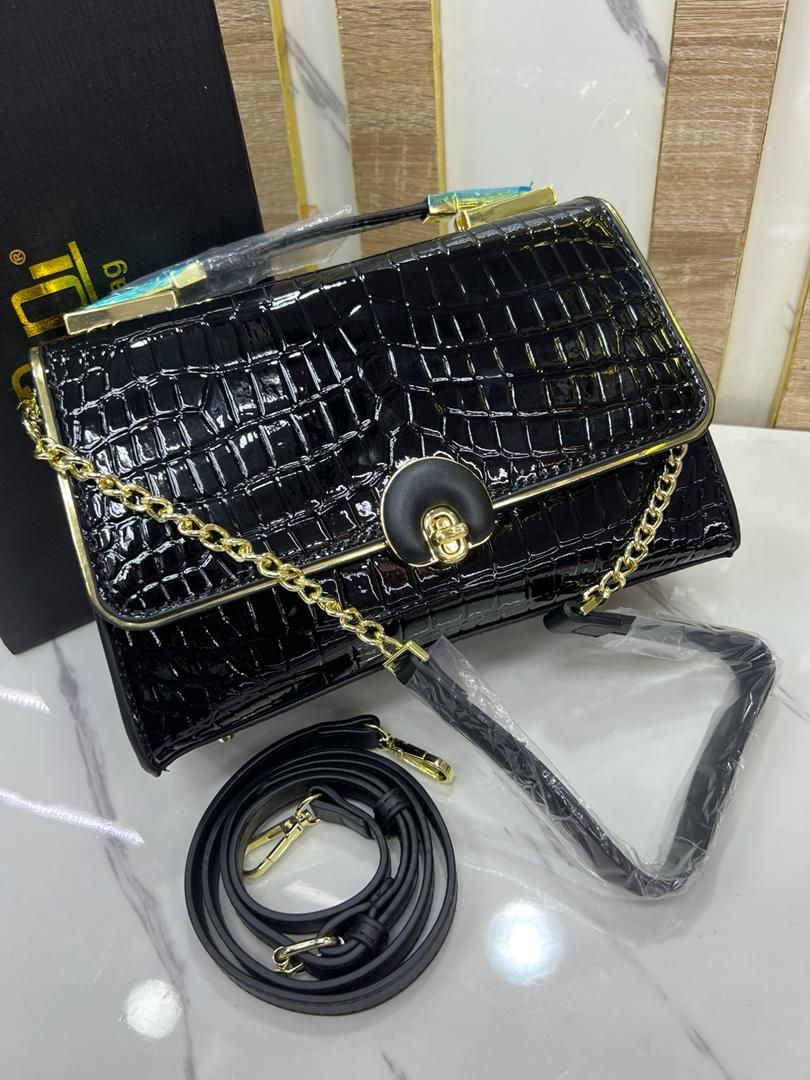 Ladies handbag for sale at ikorodu