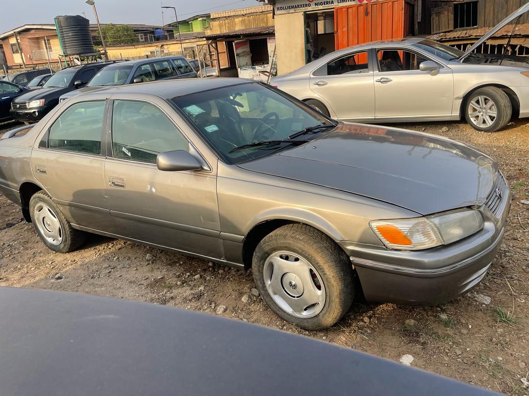 Toyota Camry 2001