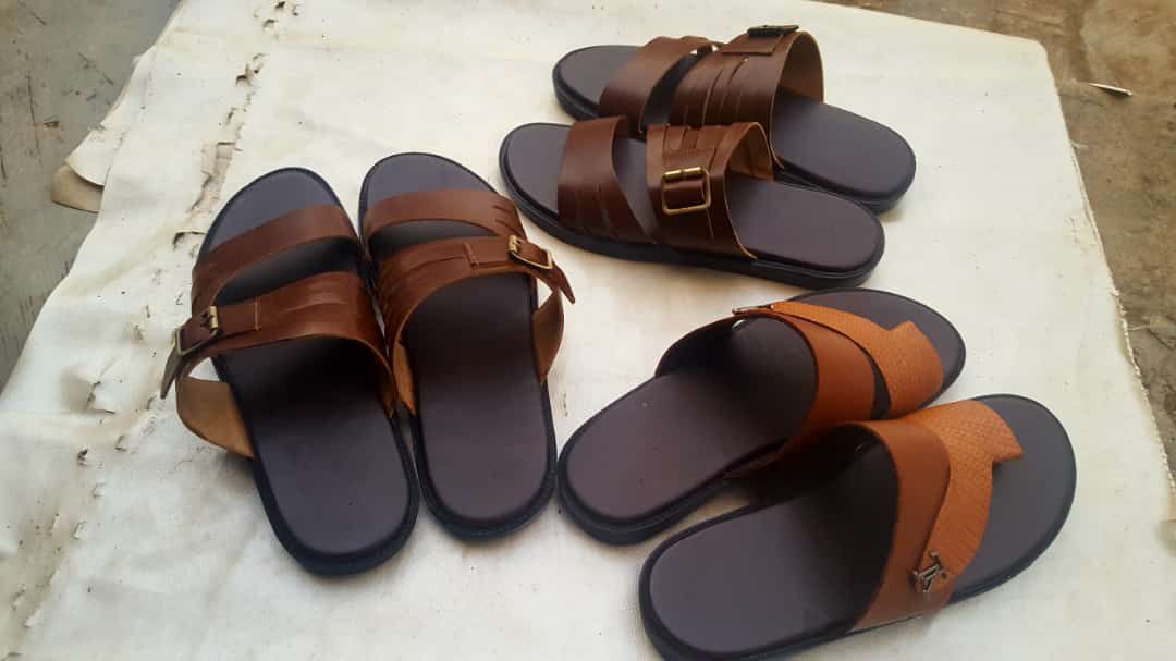 Palm slippers for sale at ikorodu
