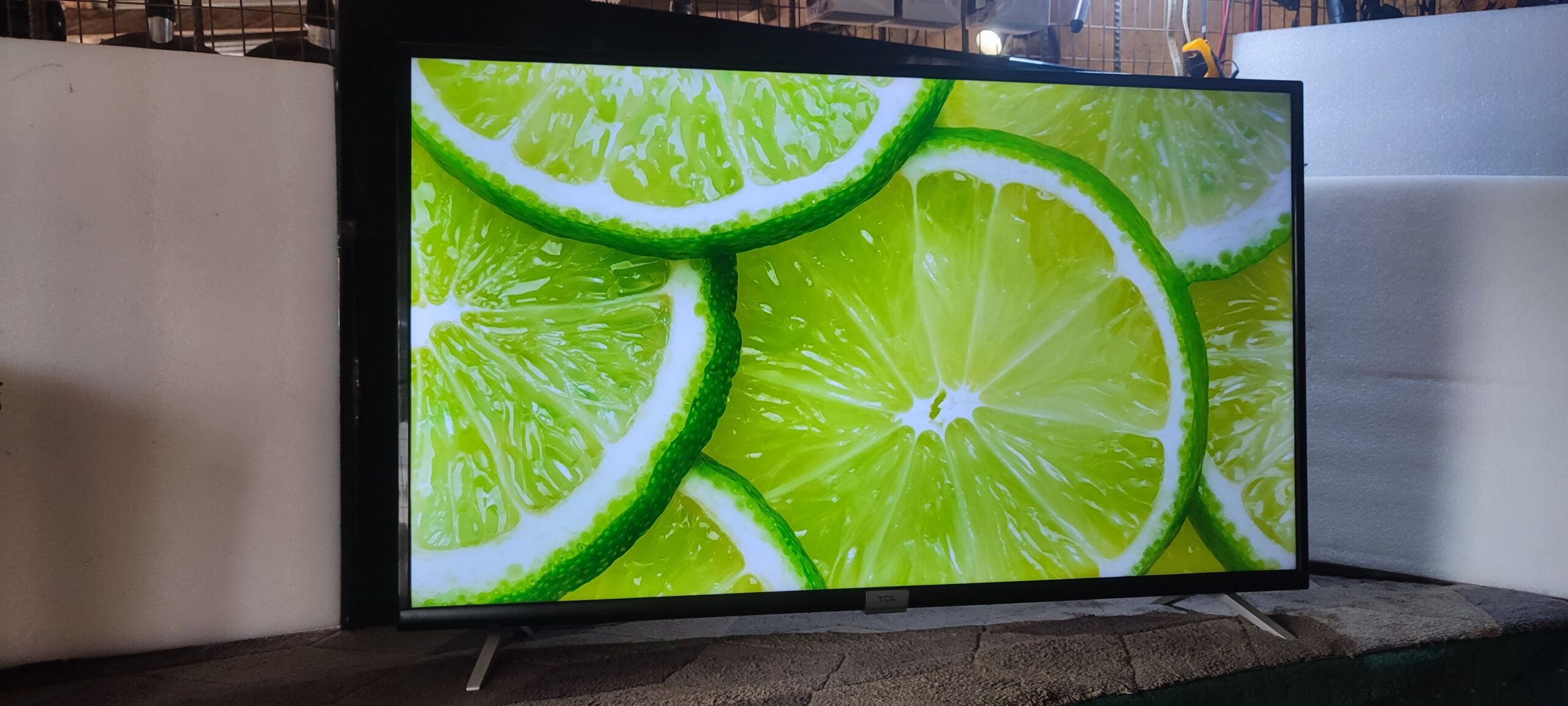 43 INCHES TCL SMART UHD LED TV