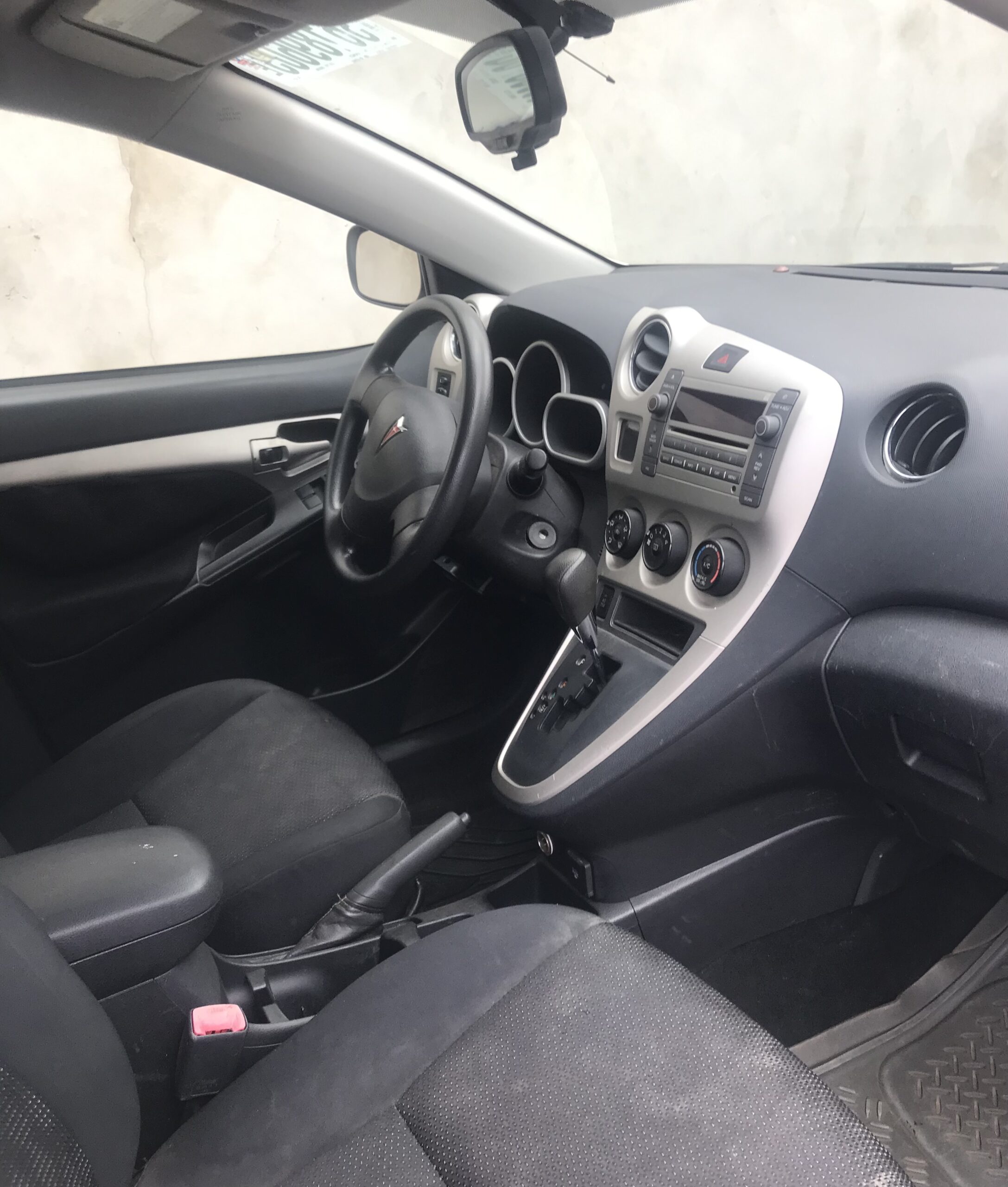 2009 Pontiac vibe for sale cement along Iyanaipaja express road