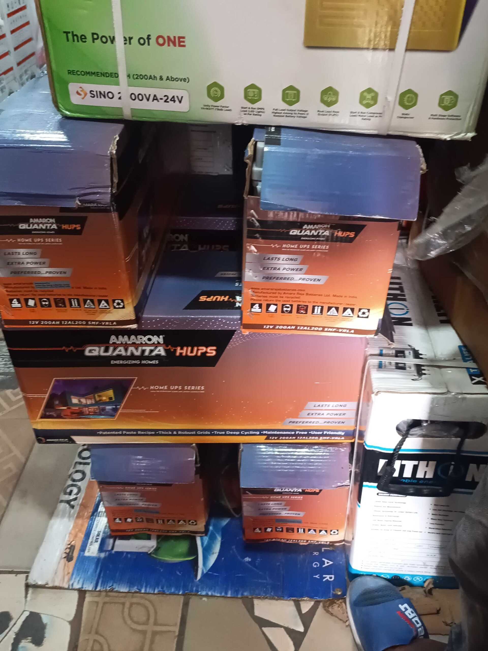 Solar battery and solar inverter