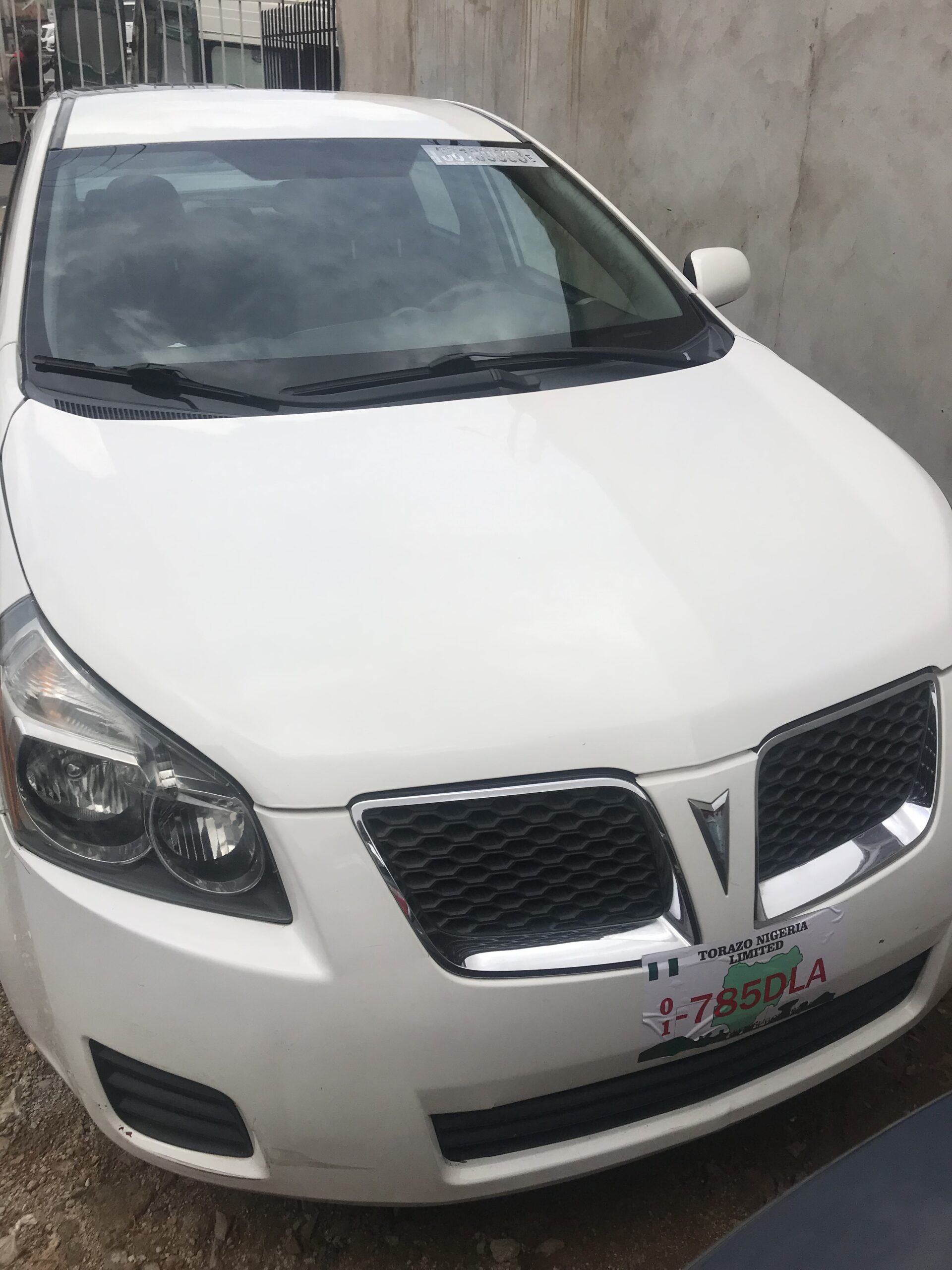 2009 Pontiac vibe for sale cement along Iyanaipaja express road