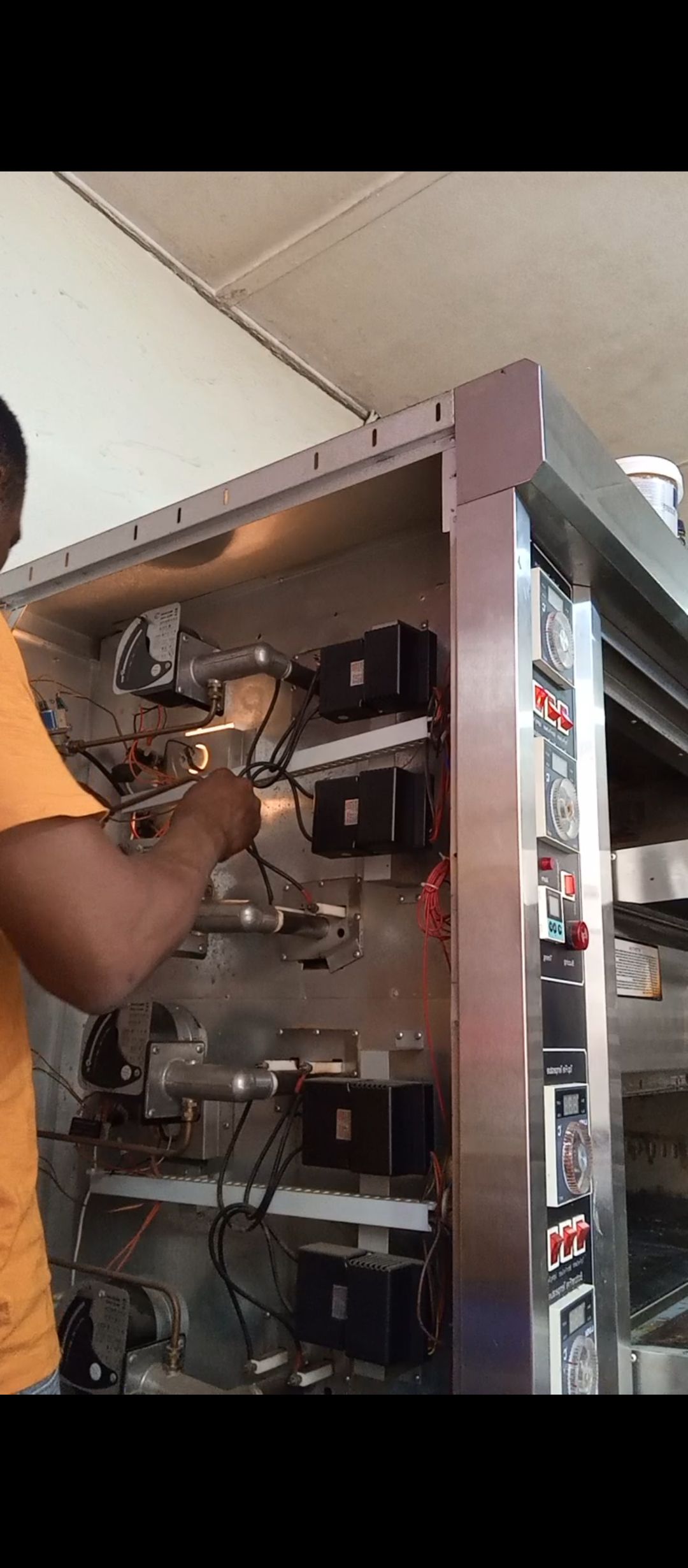 Gas cooker servicing