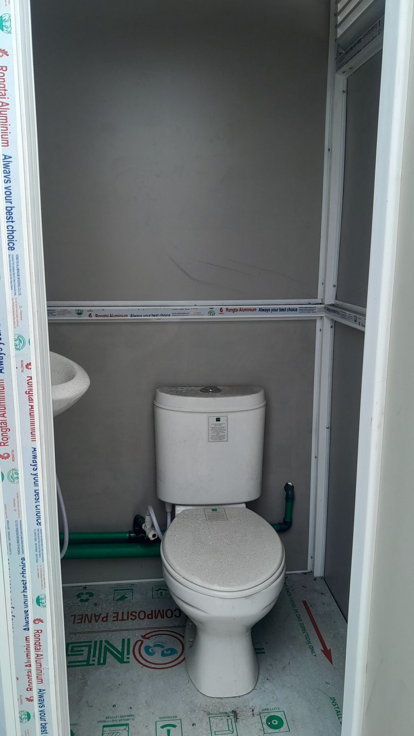Executive mobile toilet Aluminium design