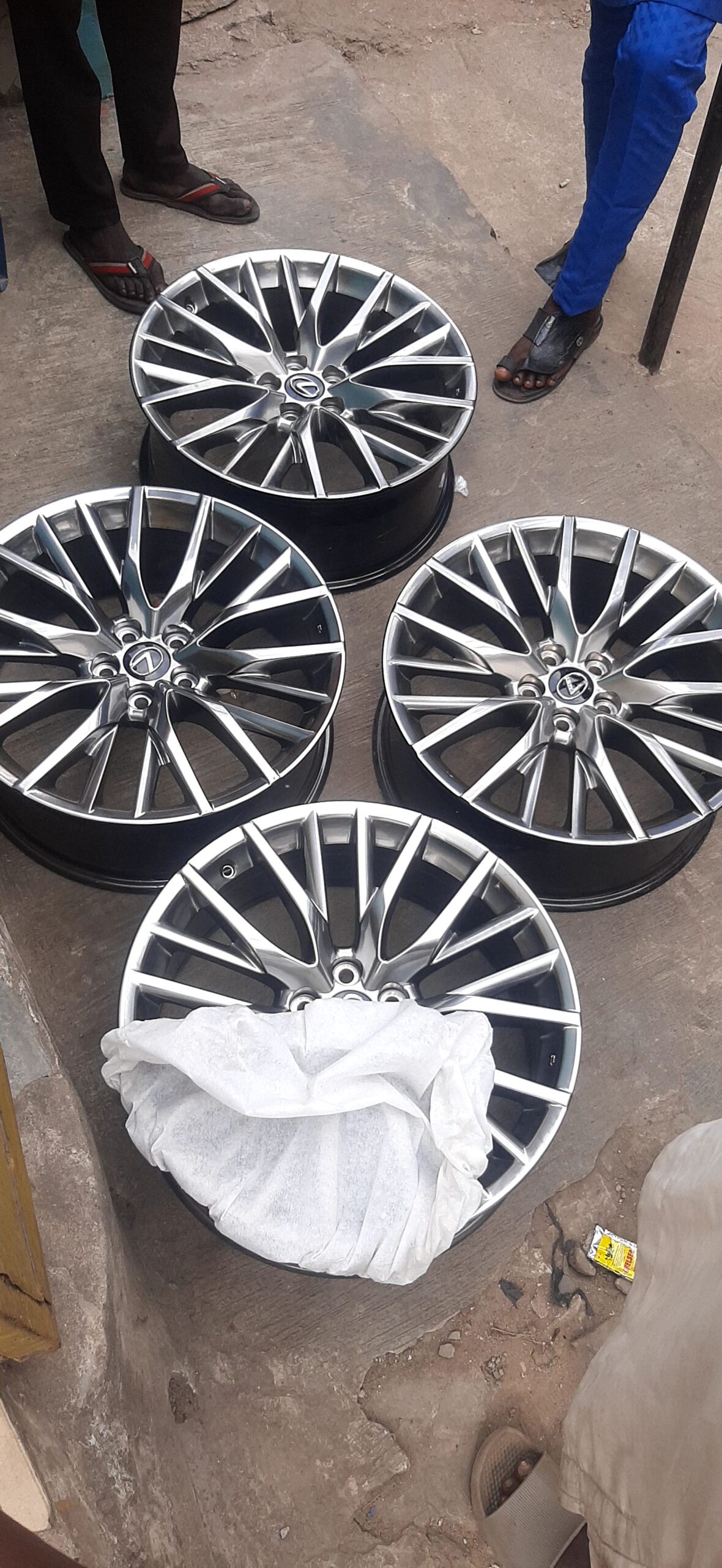 18 Rings Car Reams for sale at ikeja