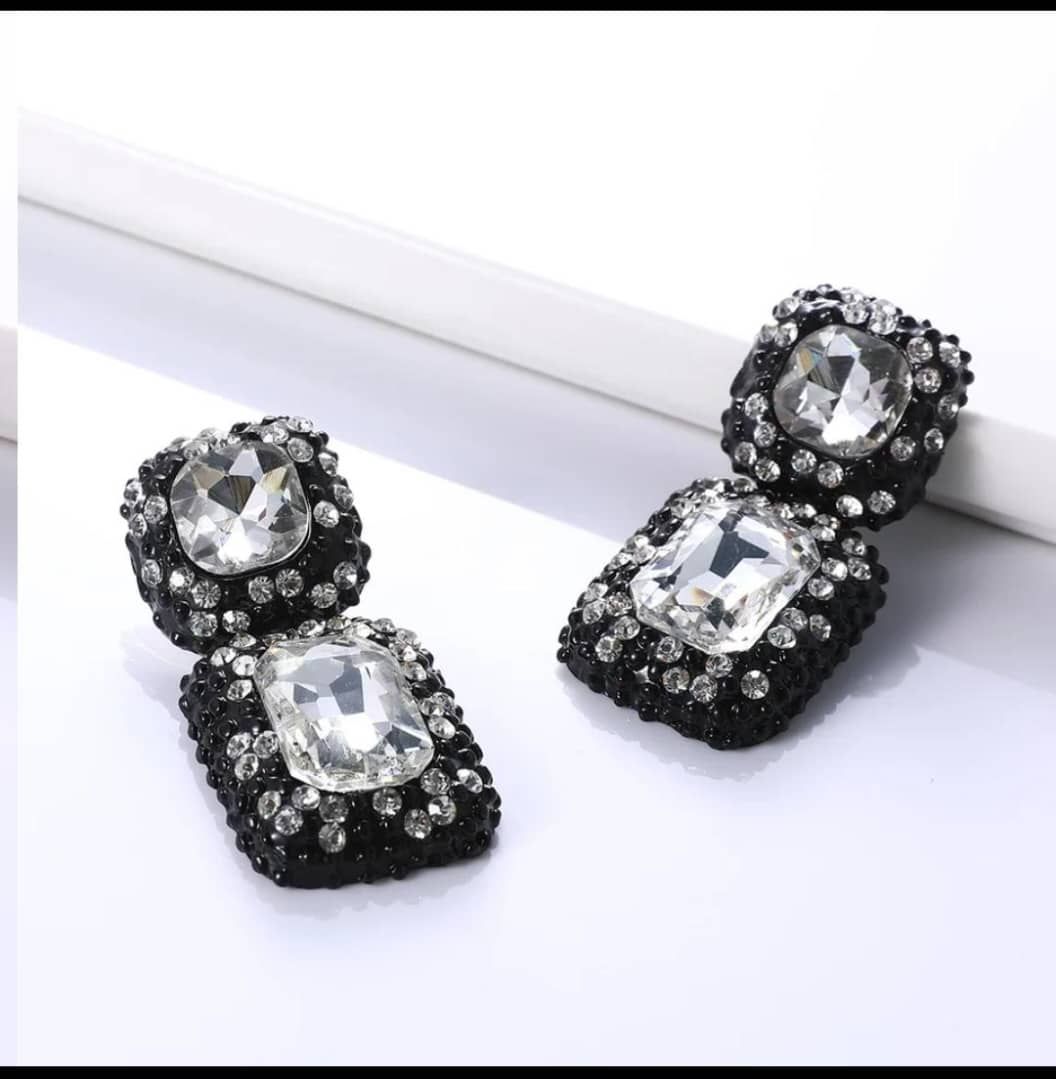 Crystal Earrings And Necklace Set For Sale – Ikeja