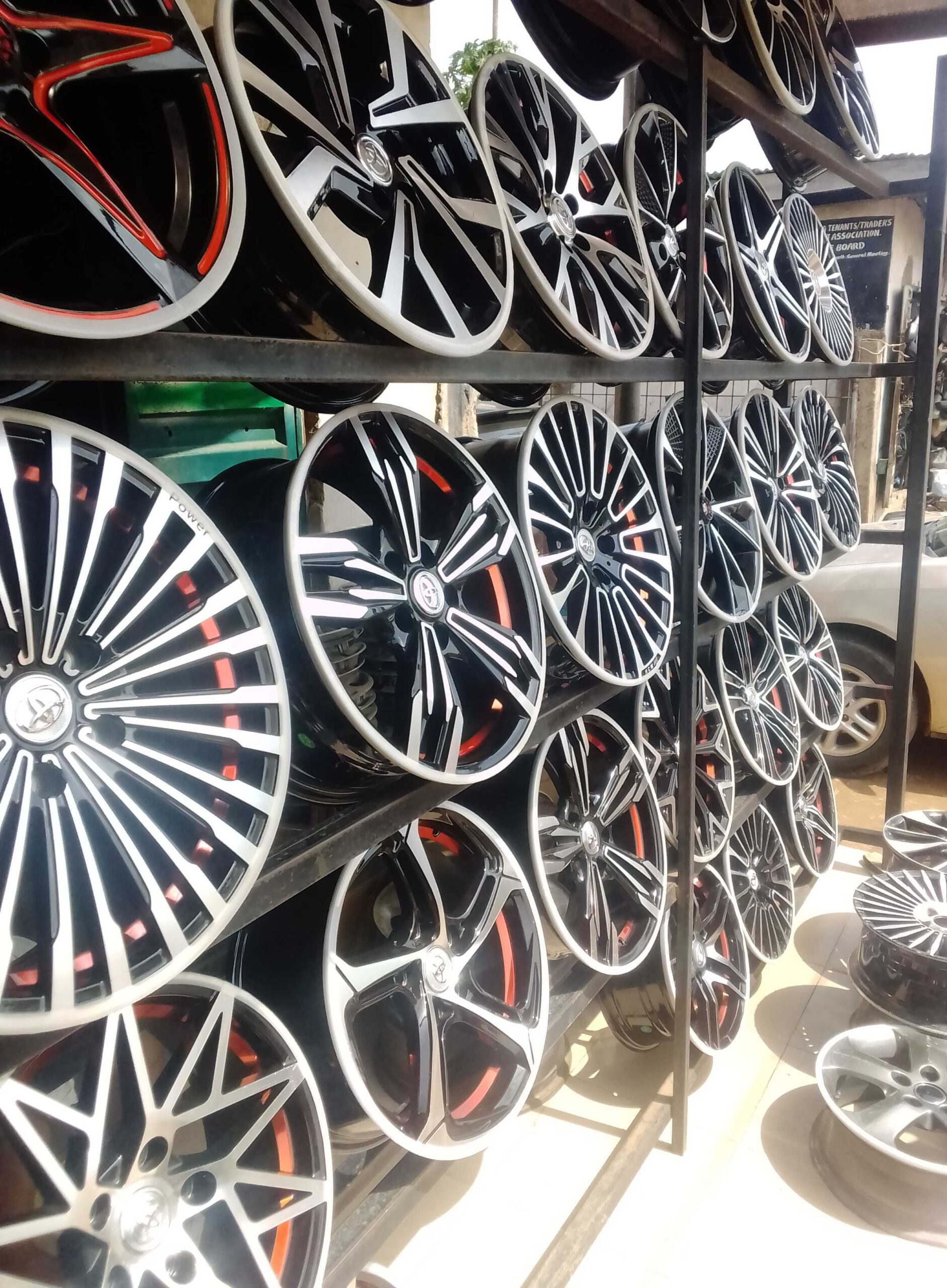 Complete set of 16 rims for sale at Ikeja alo