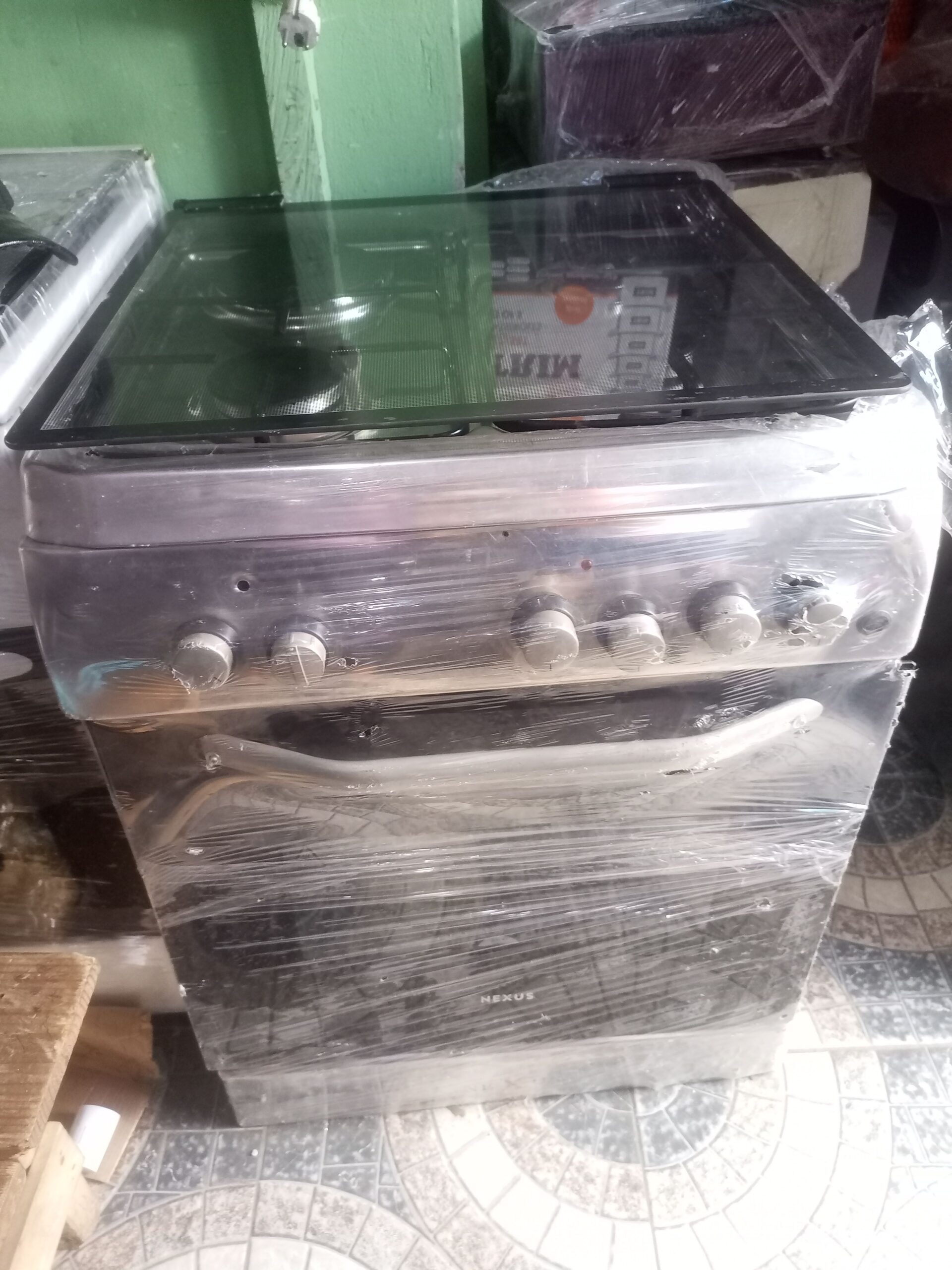 Maxi Standing Gas Cooker for sale 60 by 60