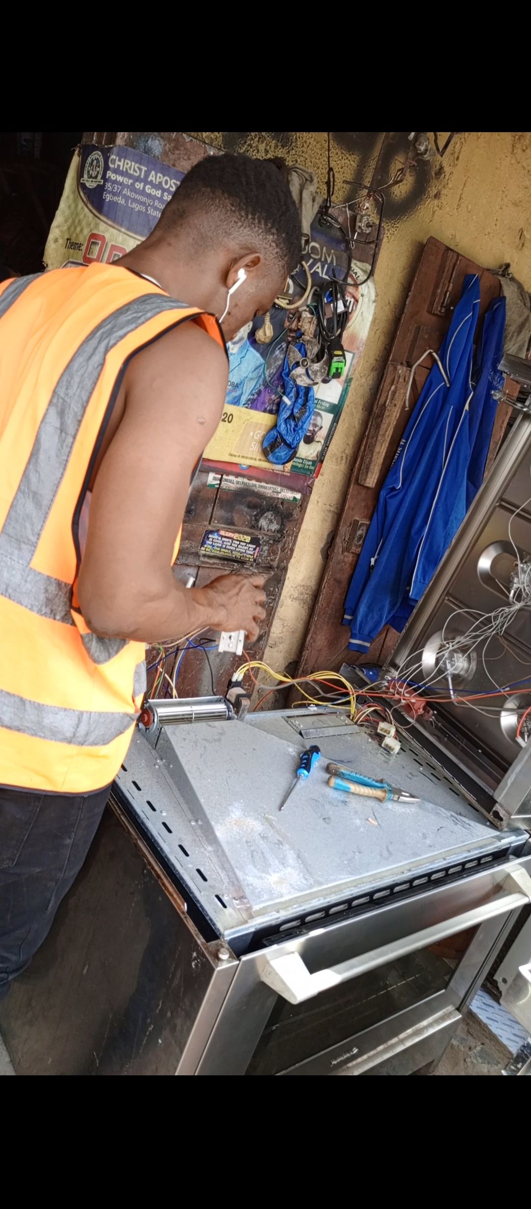 Gas cooker servicing