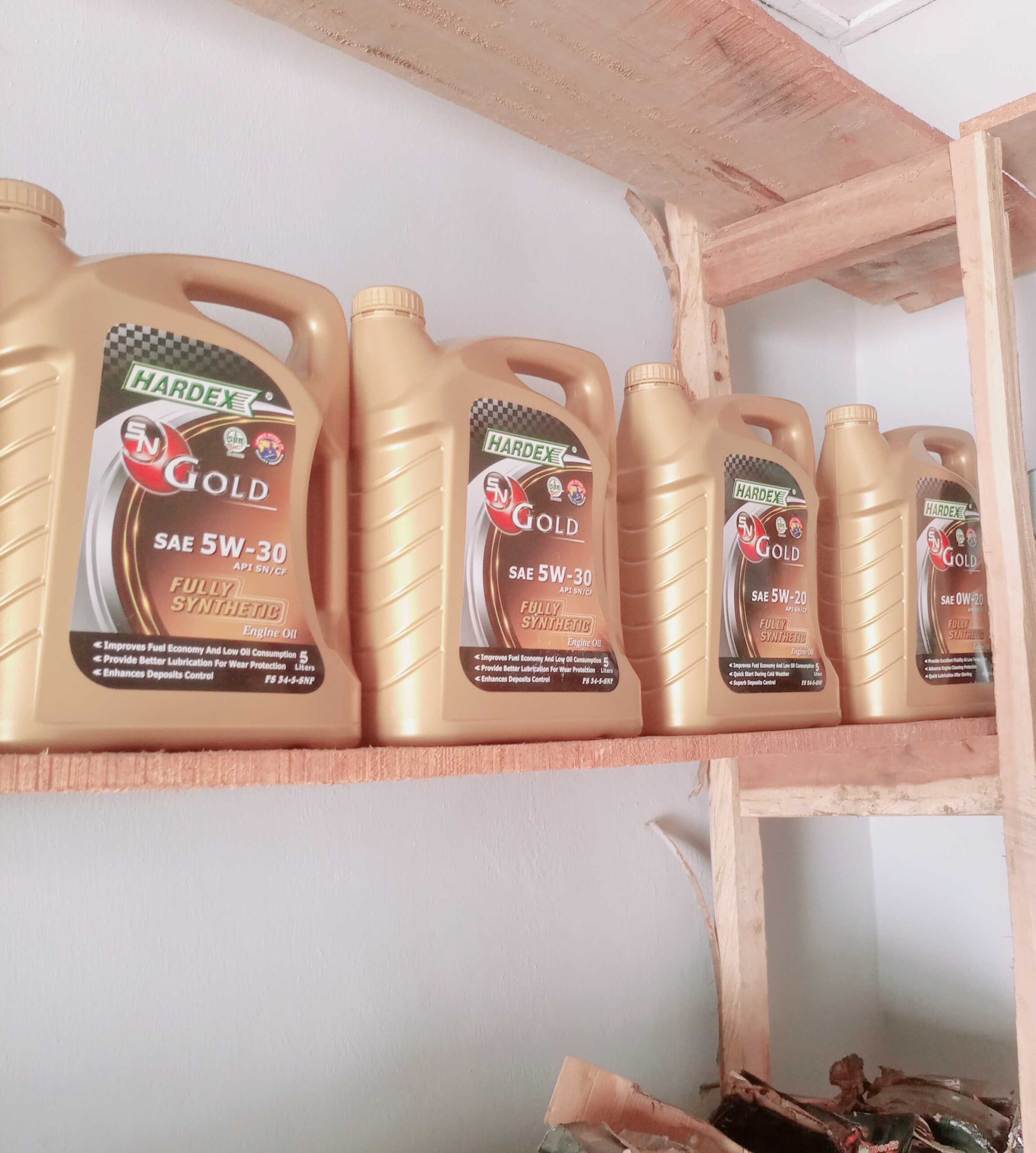 Hardex Car Engine Oil for sale at Ilezik ikeja