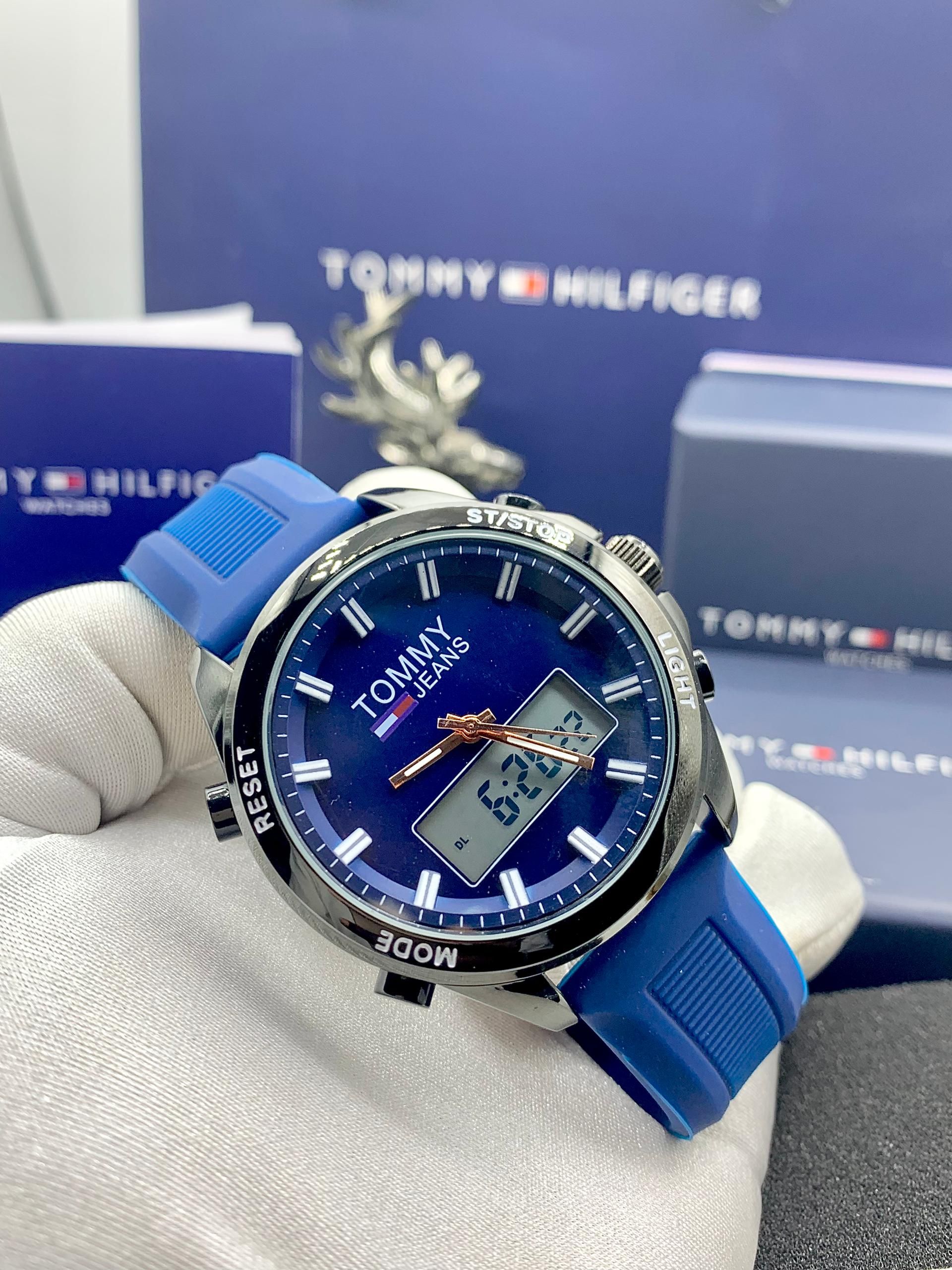 TOMMY HILFIGER CHRONOGRAPH RUBBER STRAP