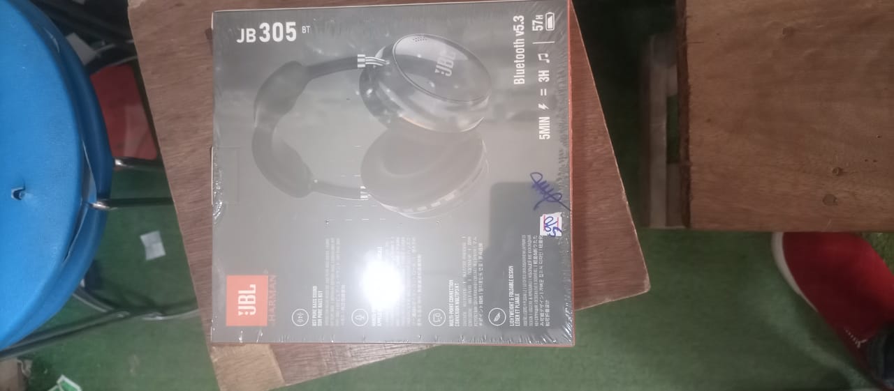 JBL 7700 HEAD PHONE for sale at ikeja