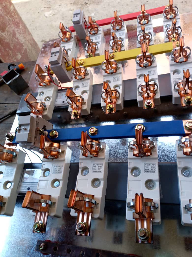 Feeder pillar units
