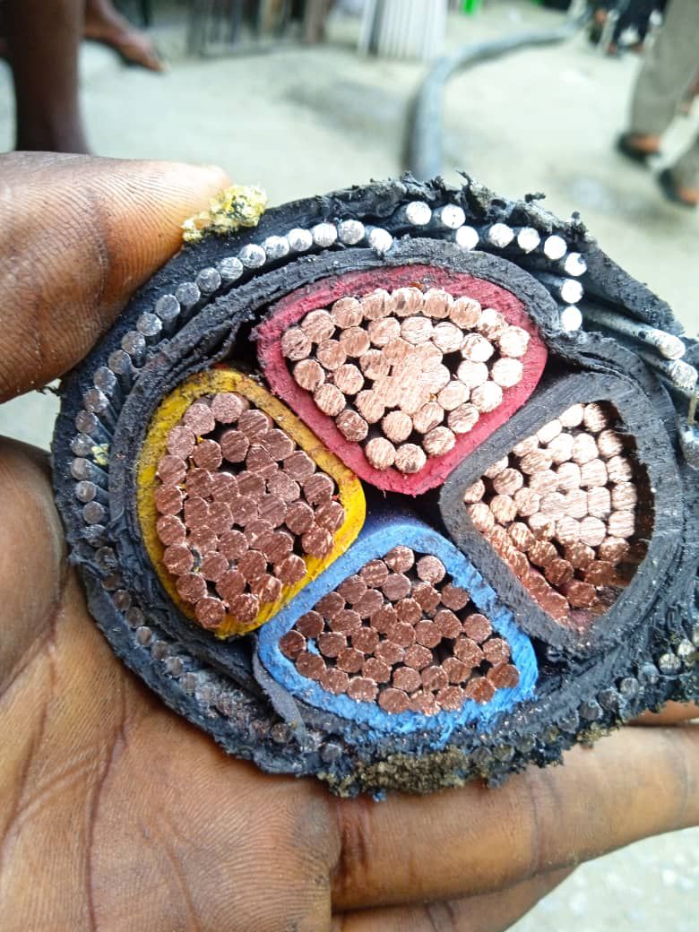 95mm×4 core. Amored cable