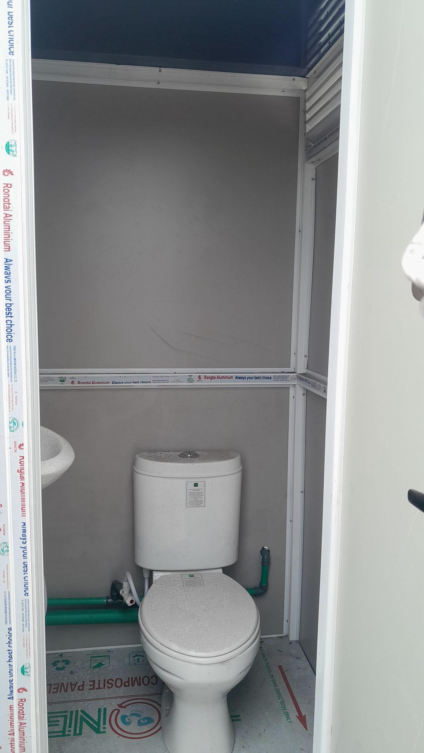 Executive mobile toilet Aluminium design