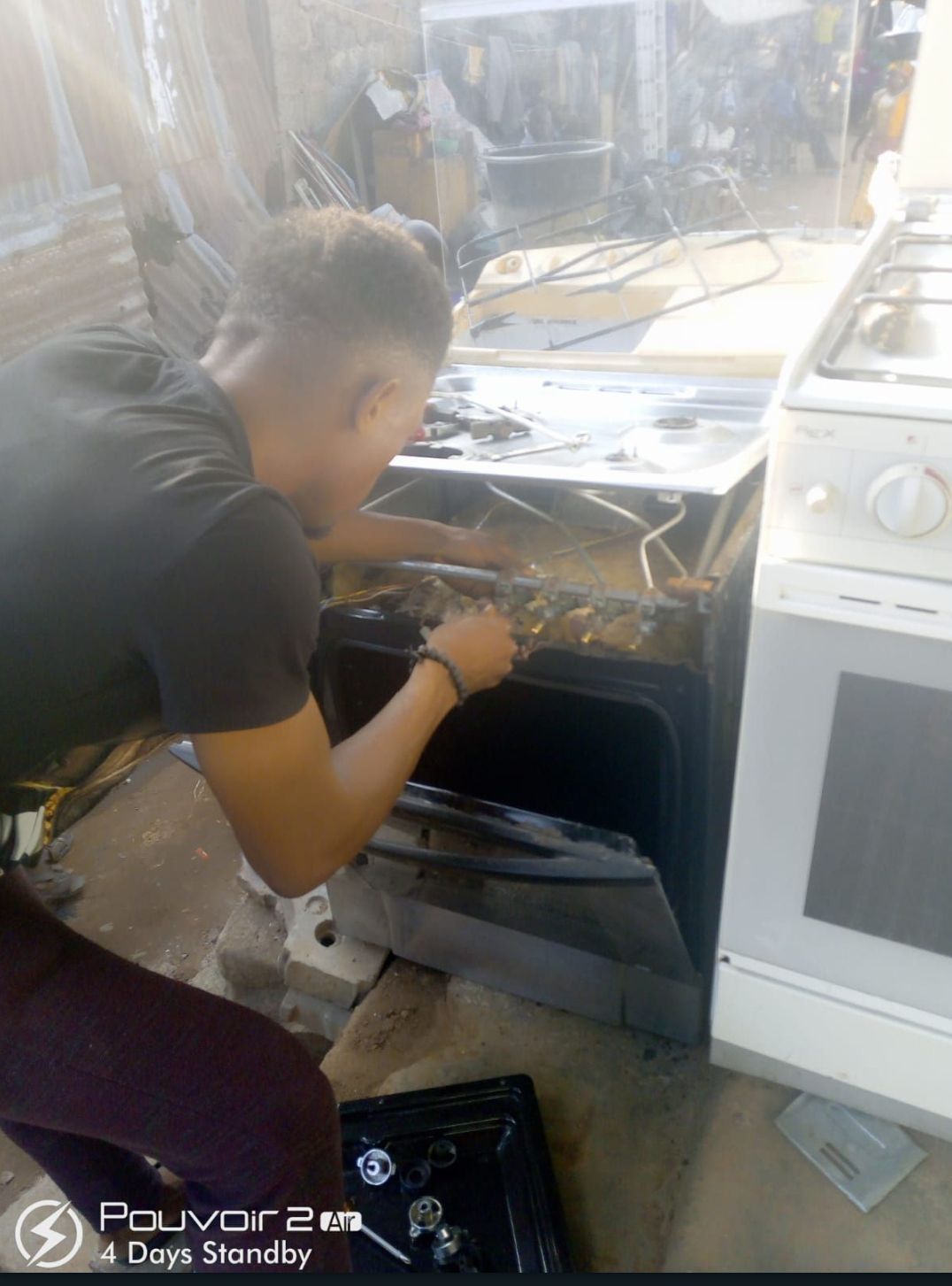 Gas cooker servicing