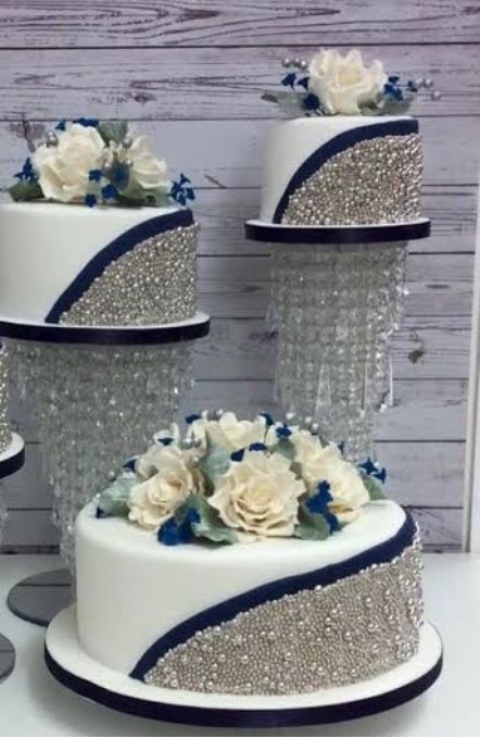 Wedding cake for sale at ikorodu