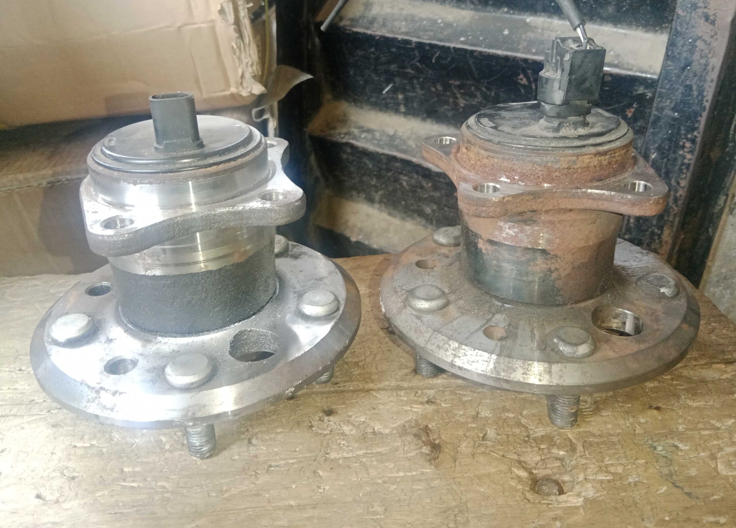 BACK HUB 2007 CAMRY