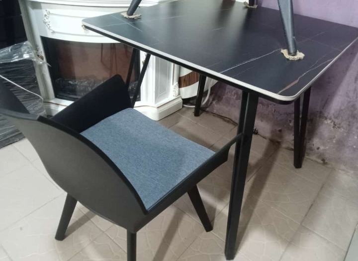 Quality Outdoor Set of chair for sale at Mushin