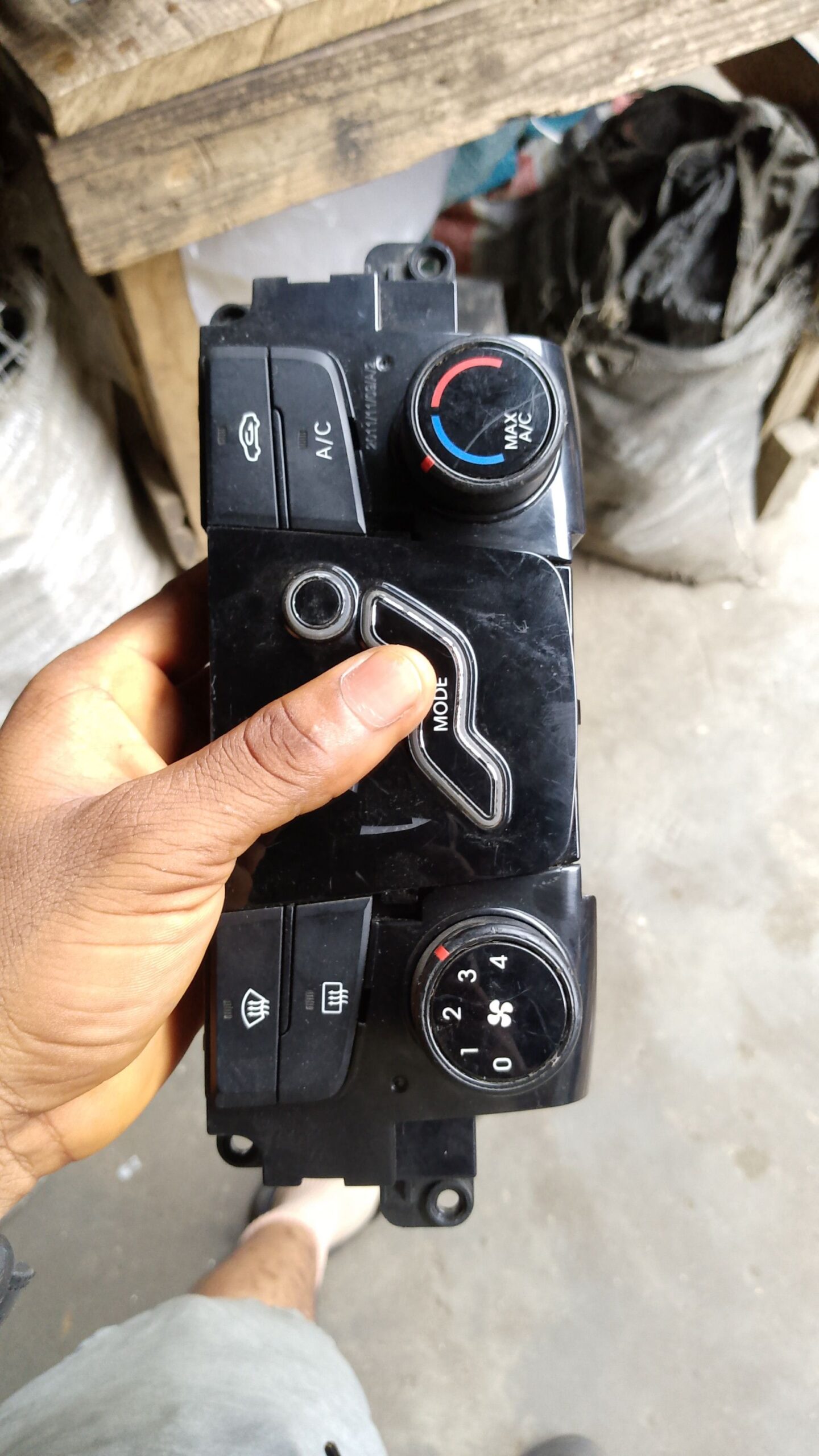 Honda civic fuesbox, complete fan,Acc control and AC venter for sale