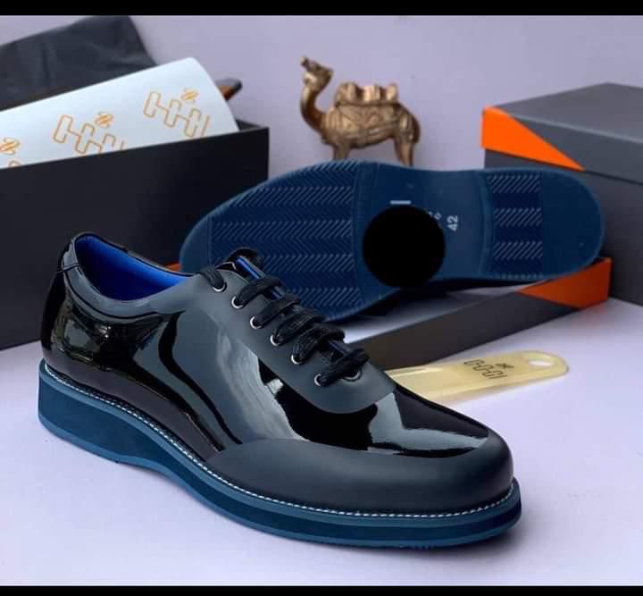 OGGi men’s fashion shoe