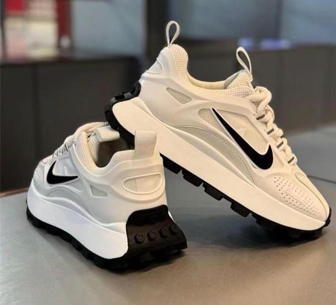 Men’s fashion quality sneakers