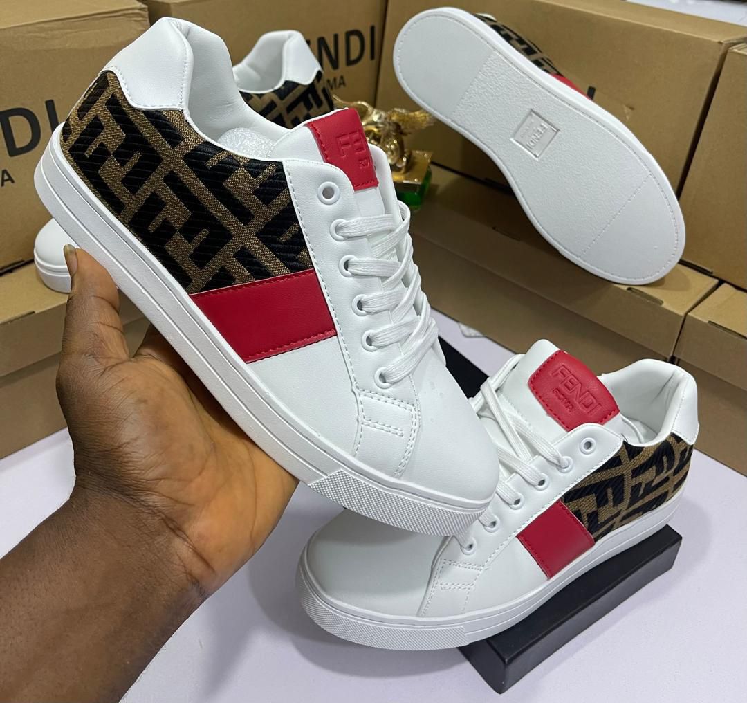 Lacoste men’s fashion shoe