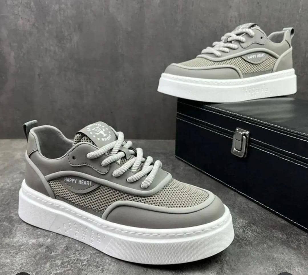 Fashion men’s sneakers