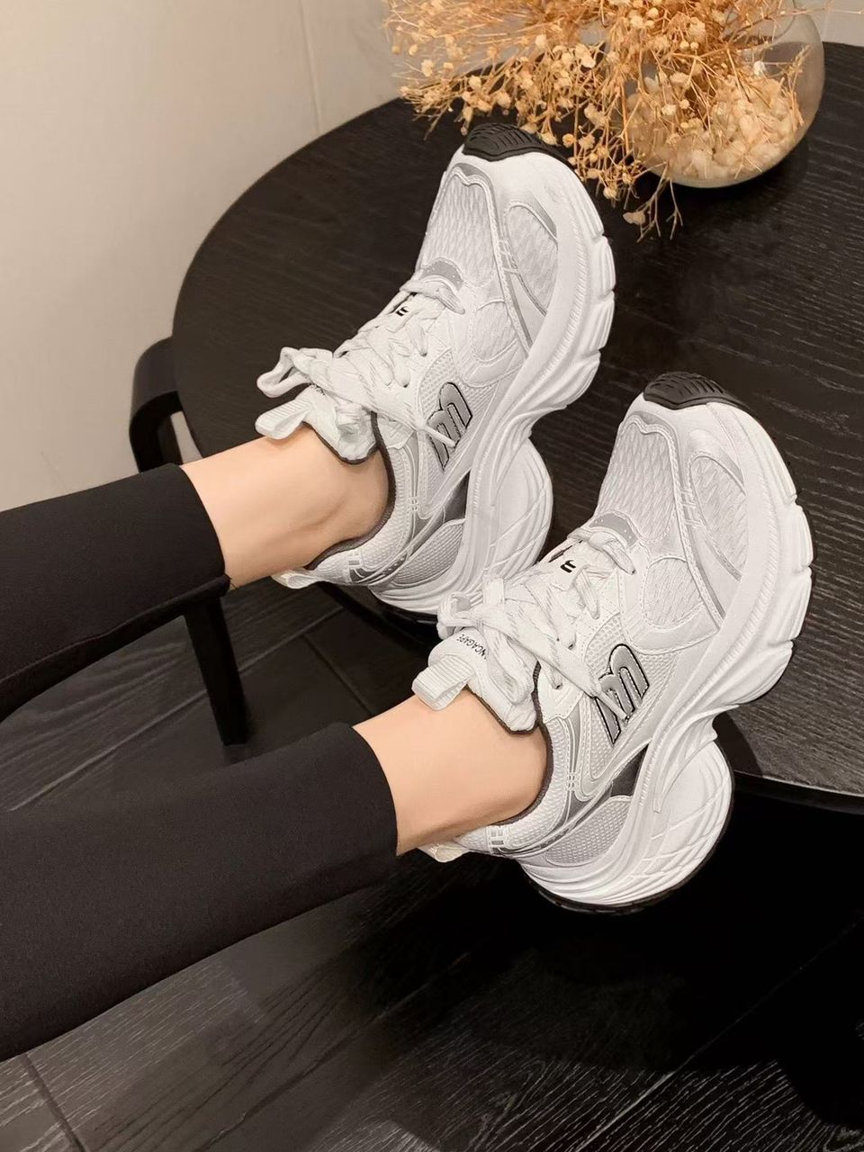 Ladies fashion sneakers
