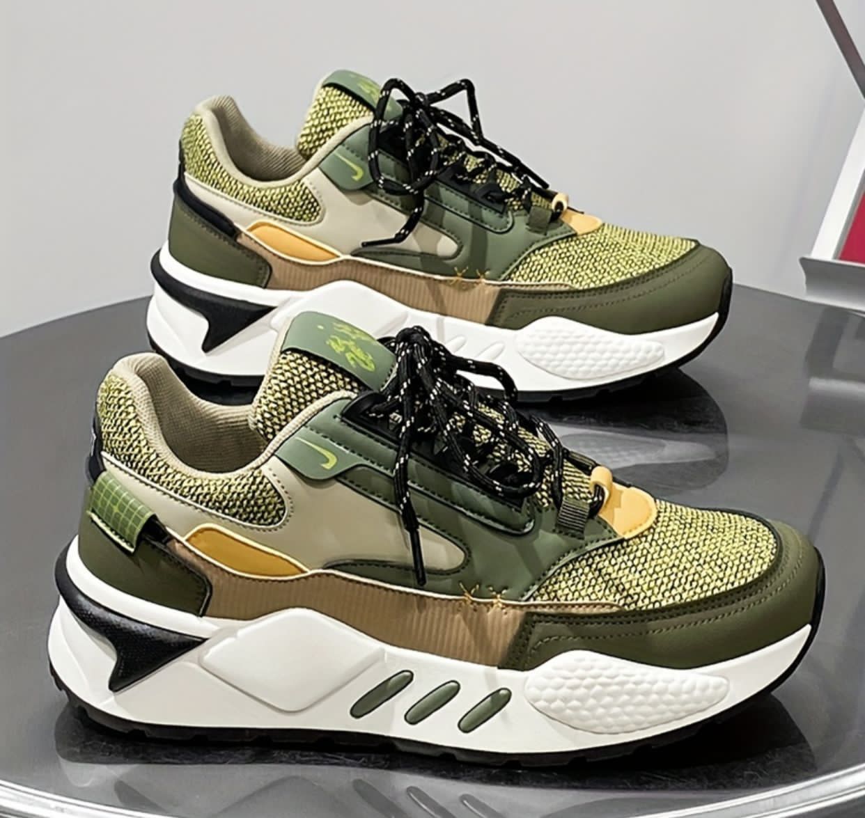 Fashion men’s sneakers