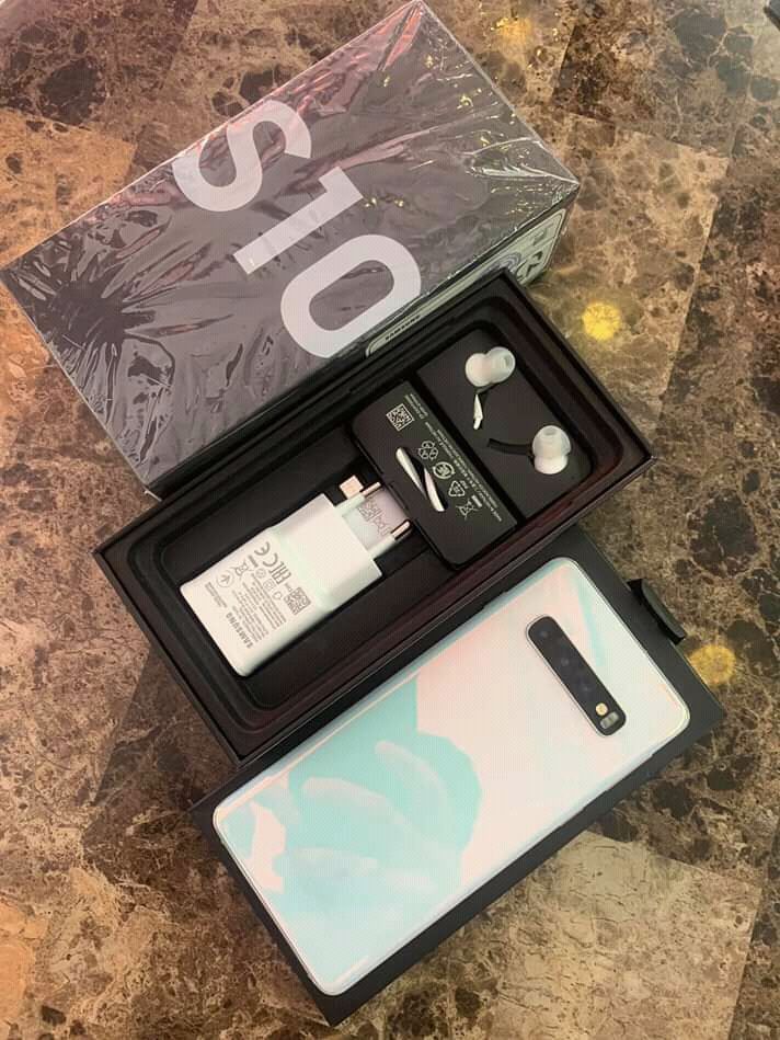 Brand new Samsung galaxy S10