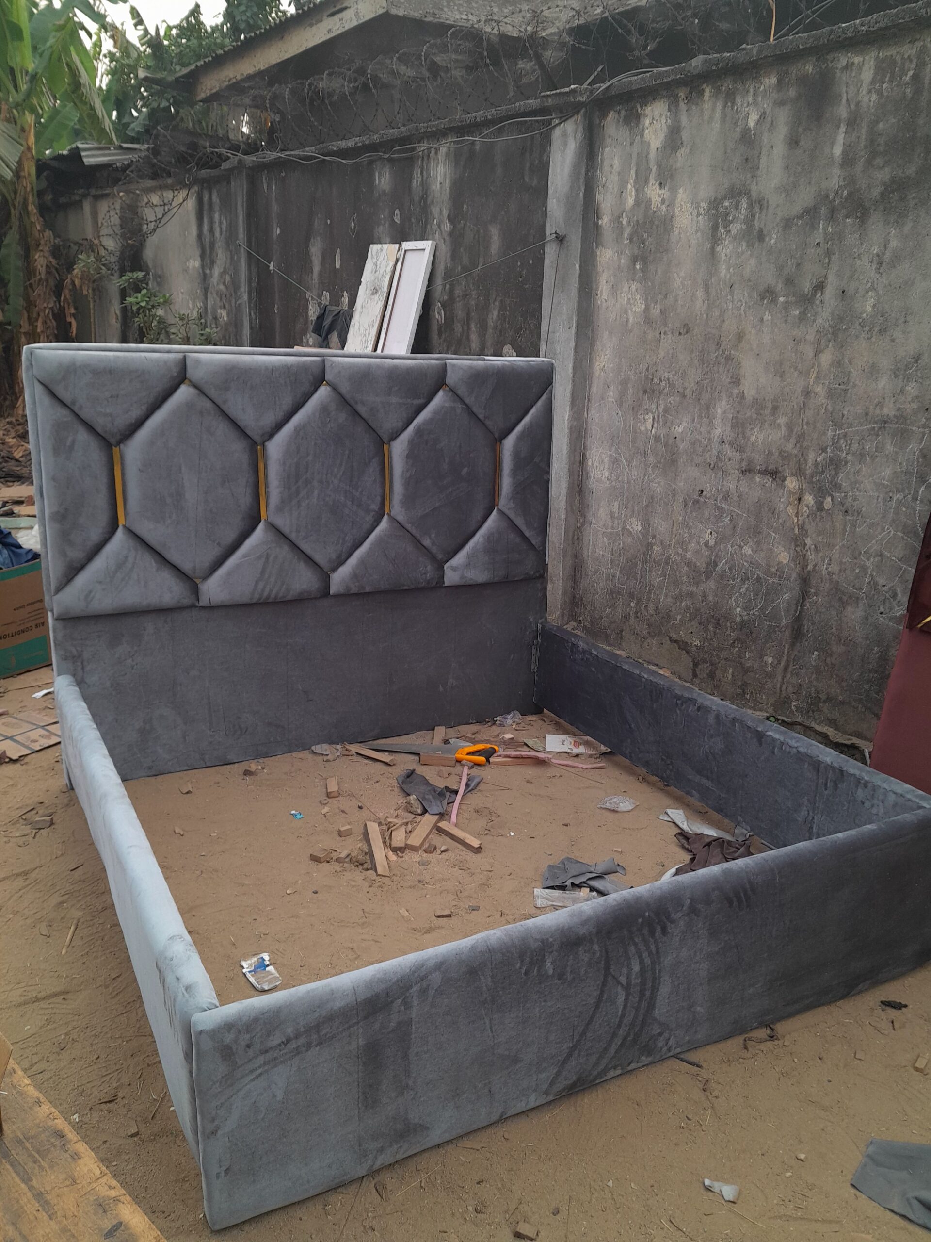 6by6 padded bedframe