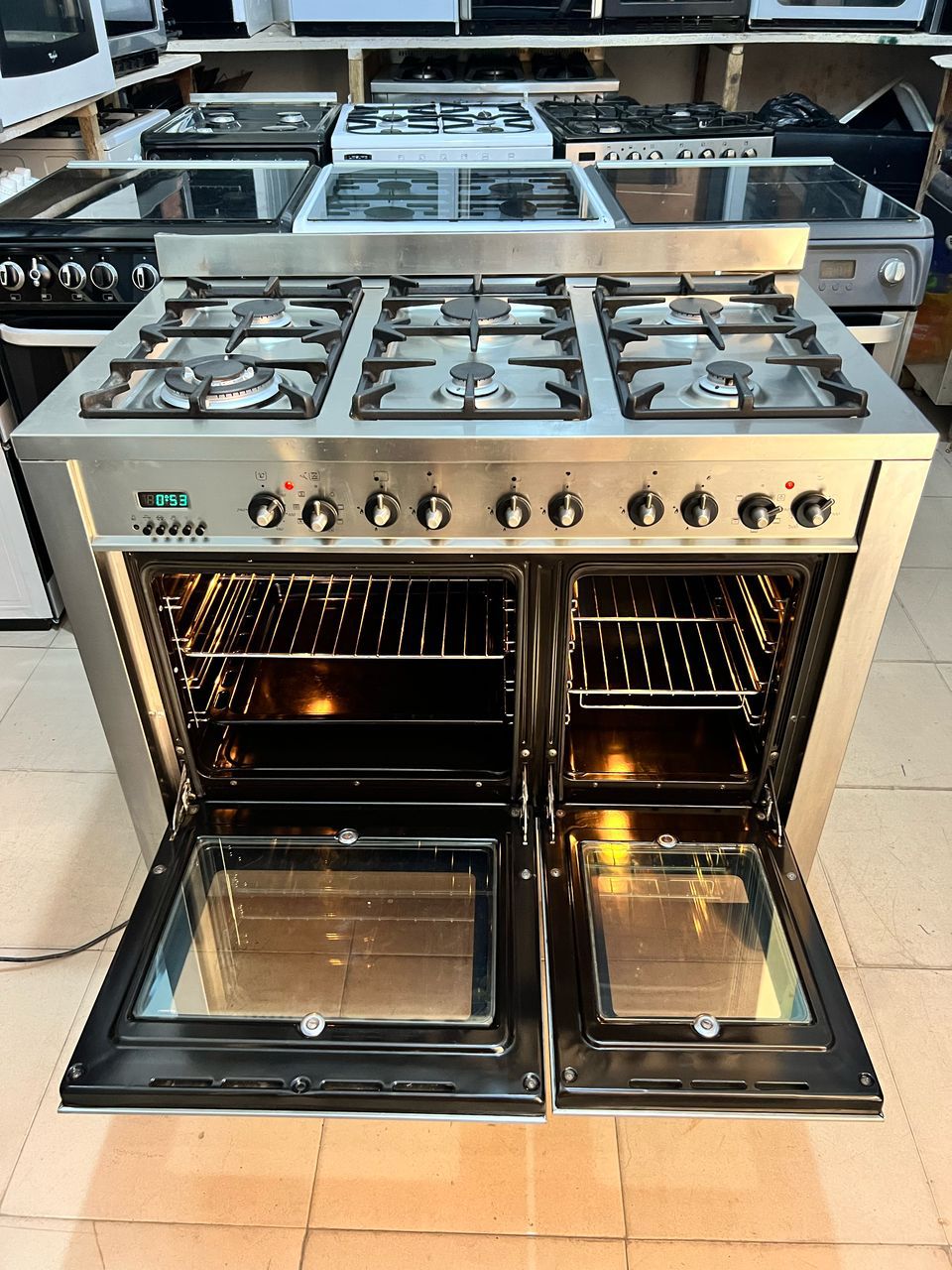 Table top gas cooker available