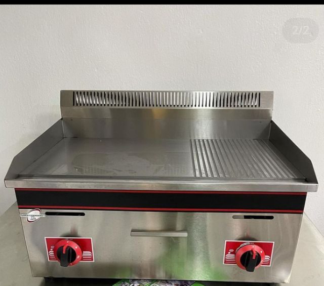 Snacks warm machine available